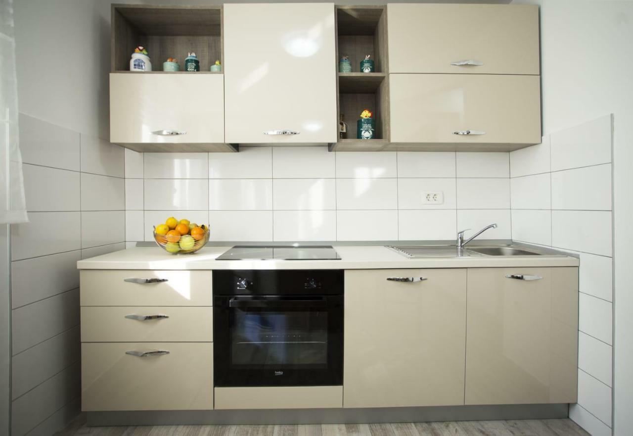 Apartman Leona Kaštela Exterior foto